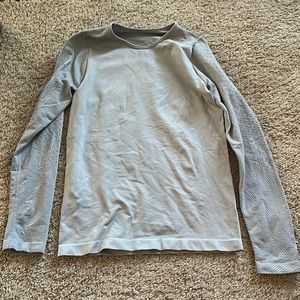 fabletics long sleeve gray stretch workout top